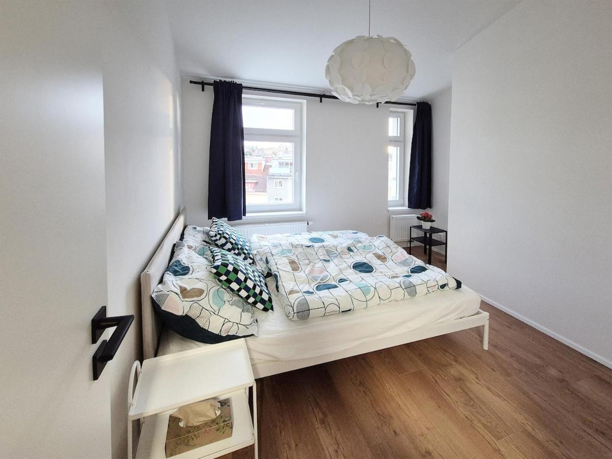 Modern Cosy Flat Near Vysehrad Praga