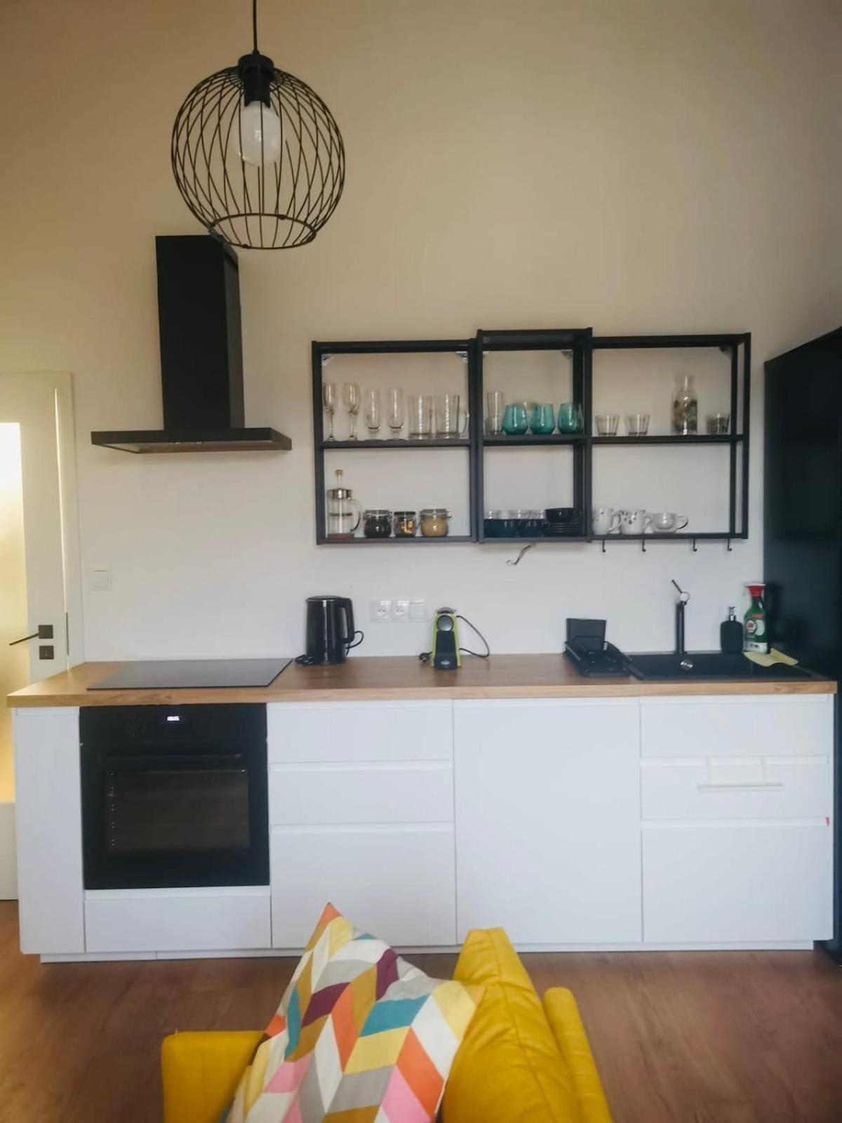 Modern Cosy Flat Near Vysehrad Praga