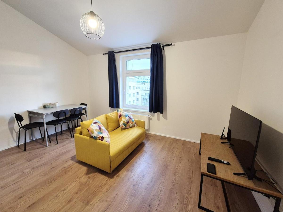 Modern Cosy Flat Near Vysehrad *